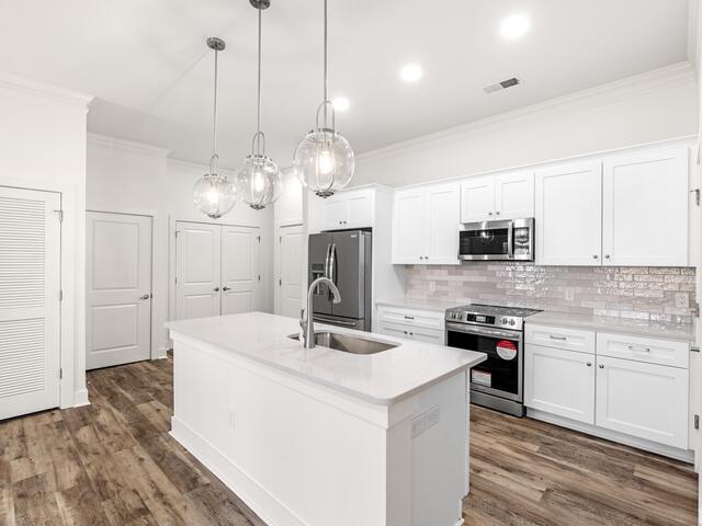 Photo of 98 E McBee Avenue
