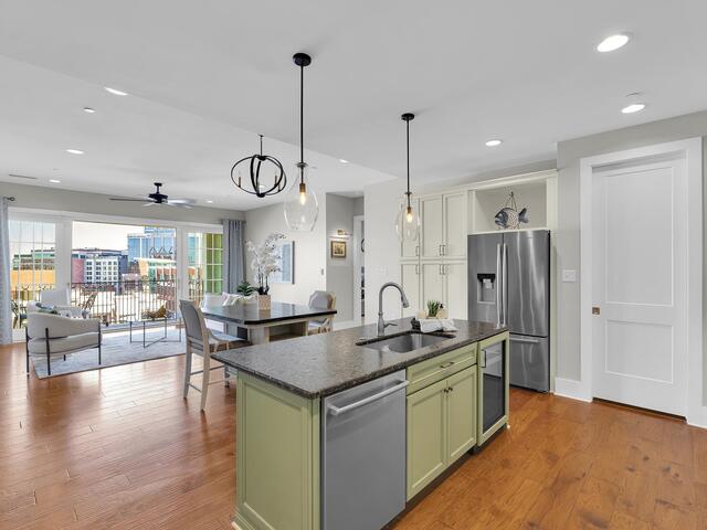 Photo of 121 Rhett Street