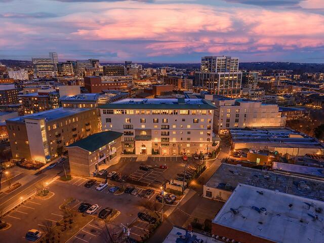 Photo of 121 Rhett Street