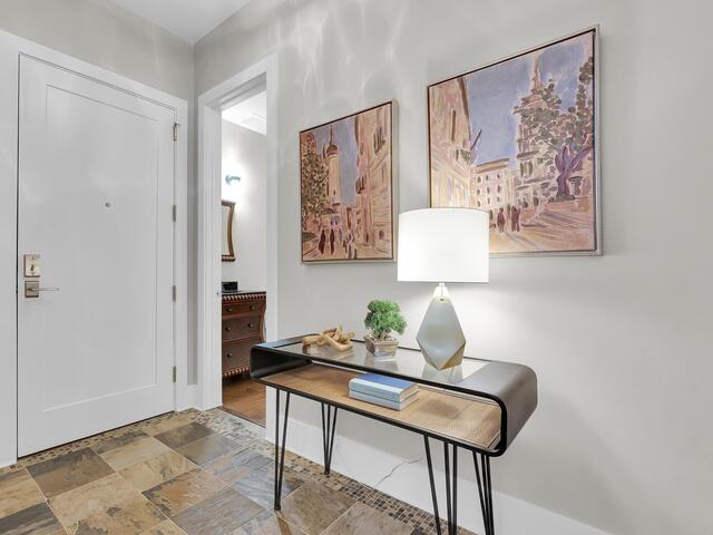 Photo of 121 Rhett Street