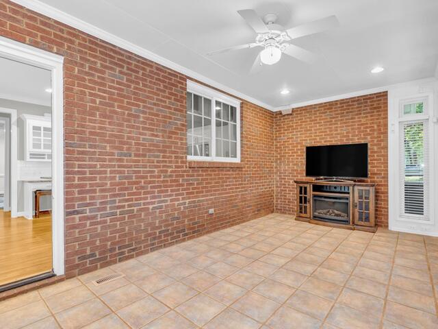 Photo of 218 Alender Way