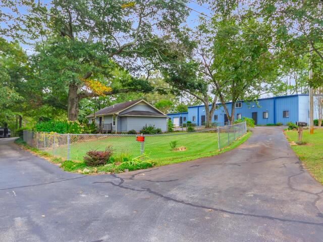 Photo of 1916 River Road