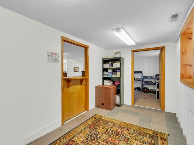 Photo of 1916 River Road