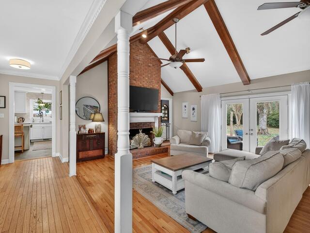 Photo of 1214 Plantation Drive