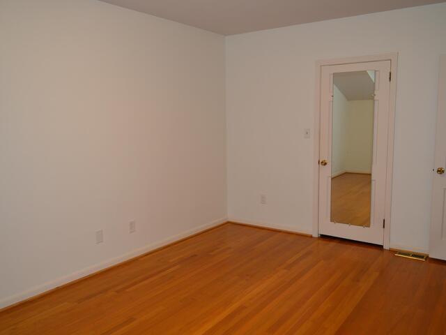 Photo of 2462 E Blackstock