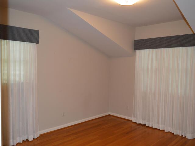 Photo of 2462 E Blackstock