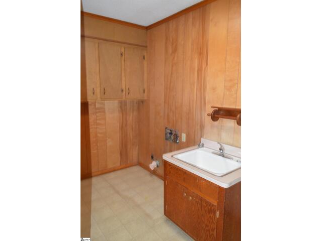 Photo of 2462 E Blackstock