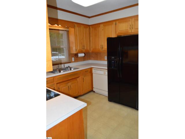 Photo of 2462 E Blackstock