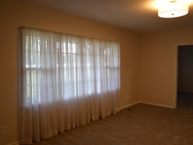 Photo of 2462 E Blackstock