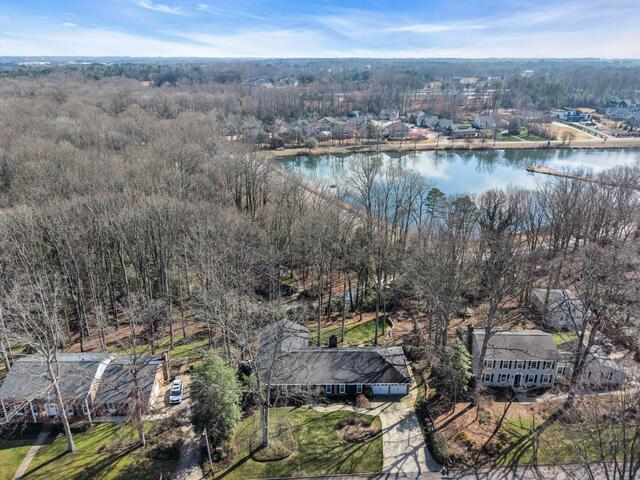 Photo of 16 Sugarberry Drive