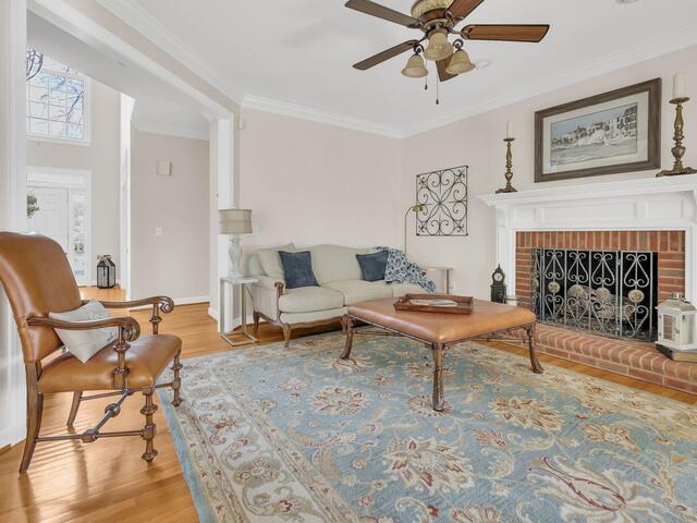 Photo of 301 Rosebud Lane