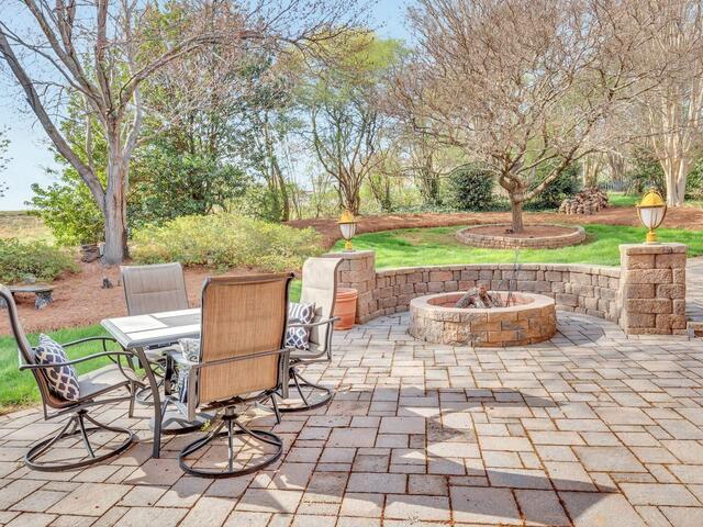 Photo of 301 Rosebud Lane