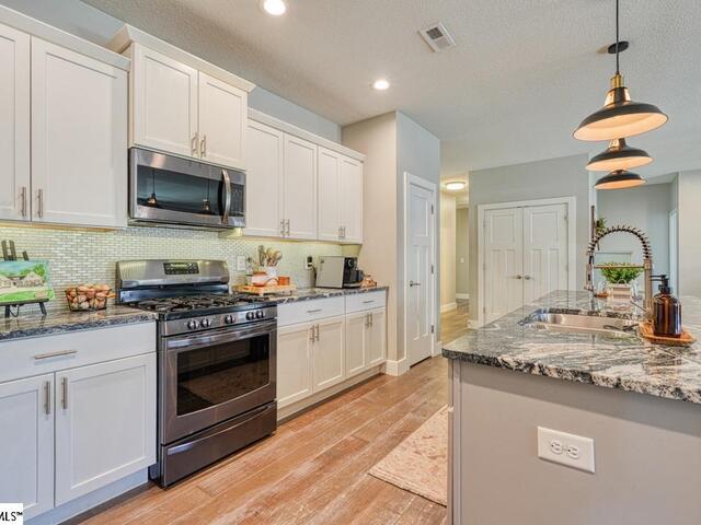 Photo of 2007 Edwards Lake Road