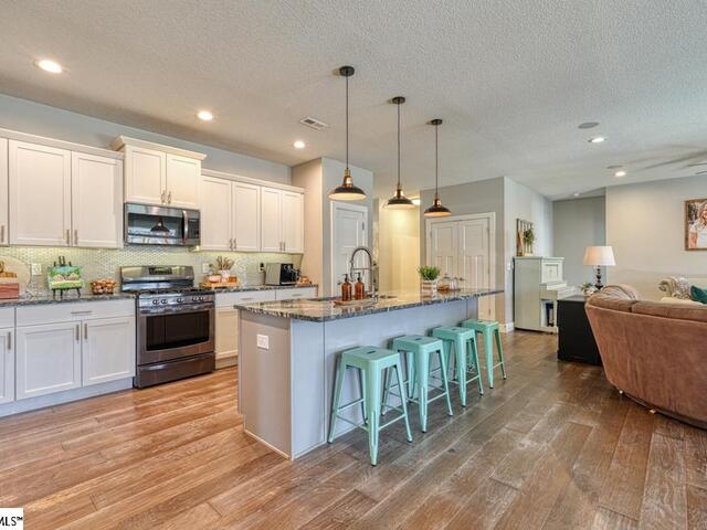 Photo of 2007 Edwards Lake Road