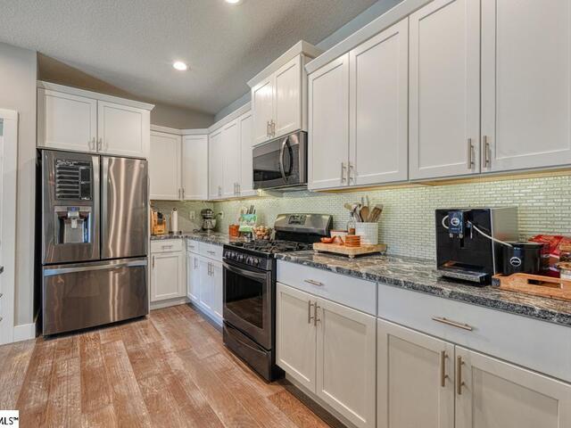 Photo of 2007 Edwards Lake Road