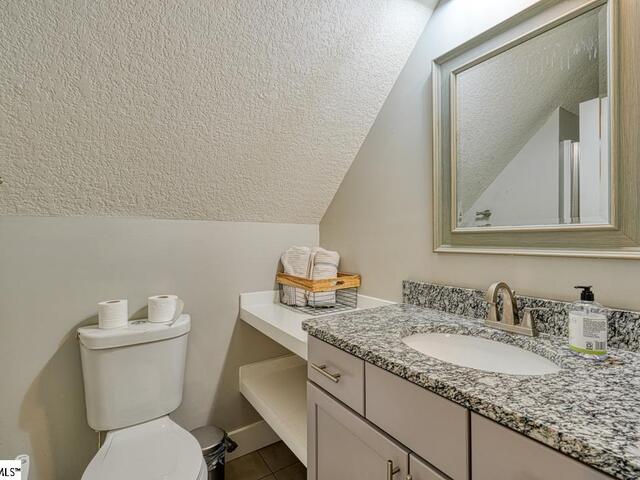 Photo of 2007 Edwards Lake Road