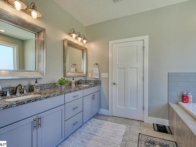 Photo of 2007 Edwards Lake Road