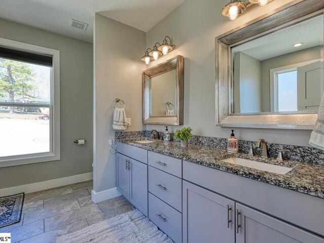 Photo of 2007 Edwards Lake Road