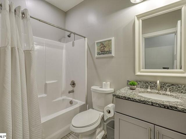 Photo of 2007 Edwards Lake Road