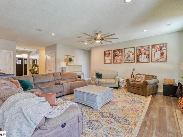 Photo of 2007 Edwards Lake Road