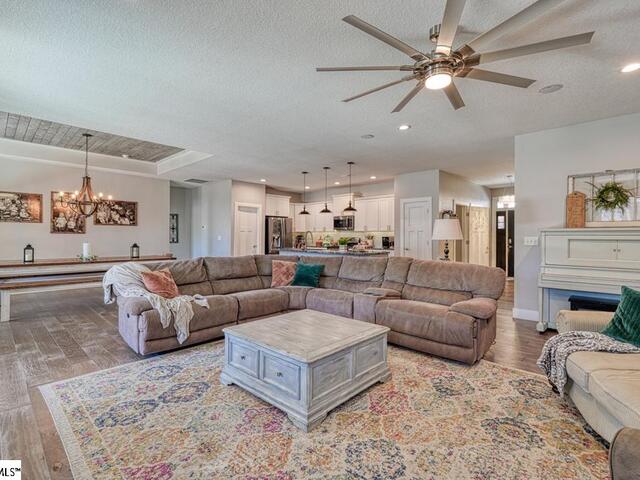 Photo of 2007 Edwards Lake Road