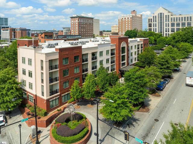 Photo of 98 E Mcbee Avenue