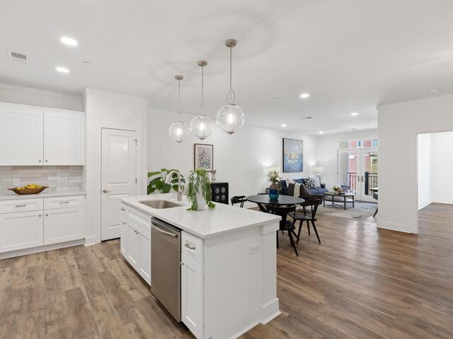 Photo of 98 E Mcbee Avenue