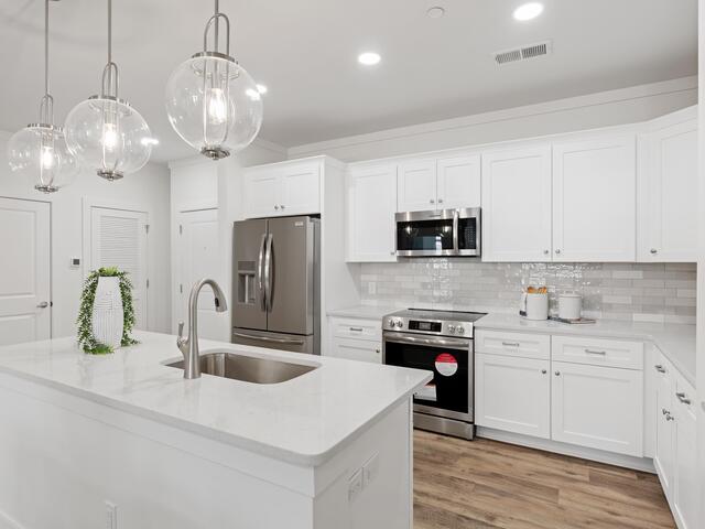 Photo of 98 E Mcbee Avenue