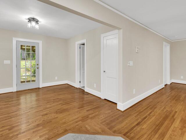 Photo of 14 Dixie Avenue