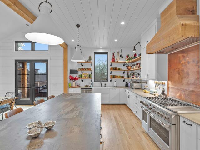 Photo of 1425 S Harper Street