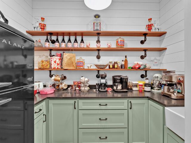 Photo of 1425 S Harper Street