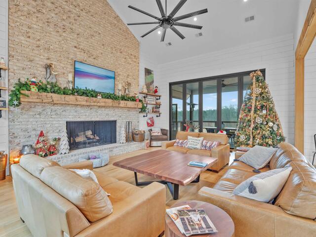 Photo of 1425 S Harper Street