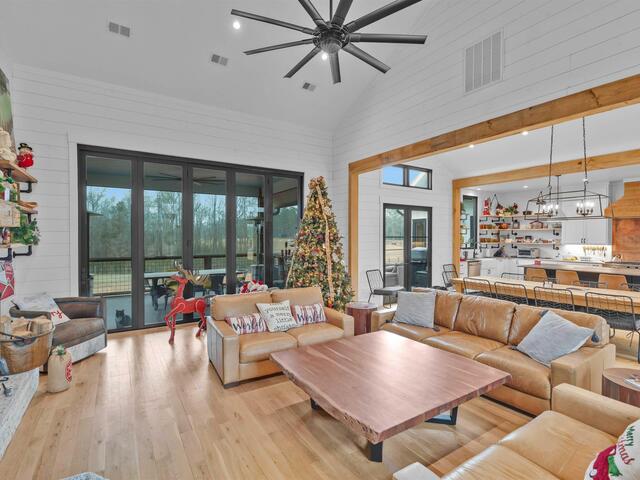 Photo of 1425 S Harper Street