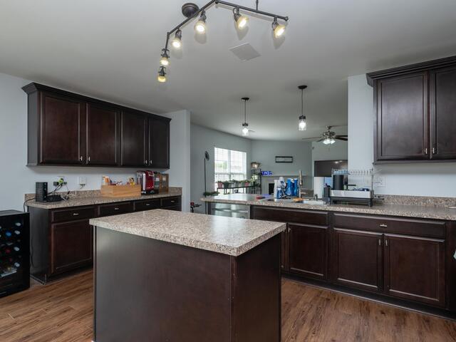 Photo of 611 Willow Bank Landing