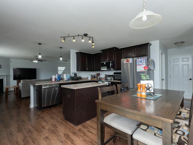 Photo of 611 Willow Bank Landing
