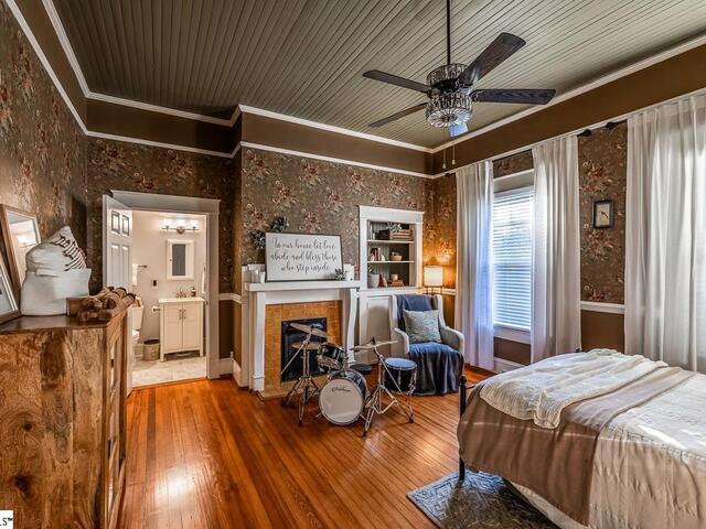 Photo of 400 W Arlington Avenue