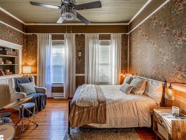 Photo of 400 W Arlington Avenue