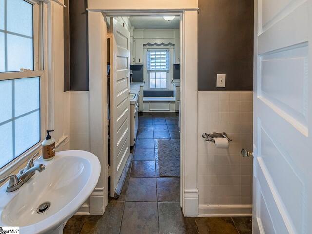 Photo of 400 W Arlington Avenue