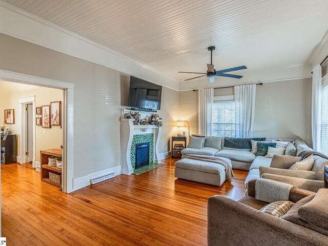 Photo of 400 W Arlington Avenue