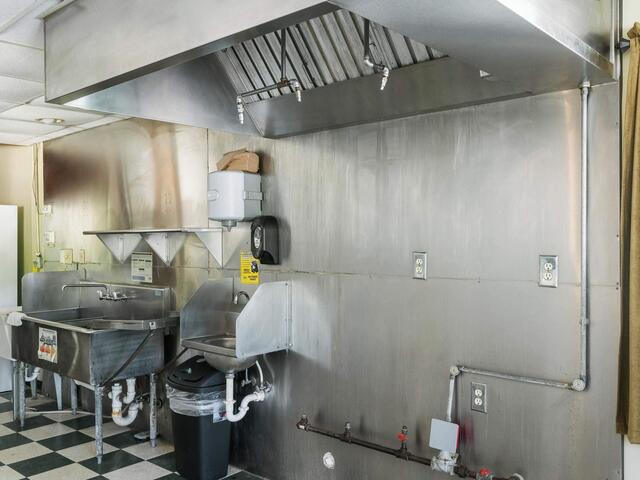 Photo of 869 Poplar Street