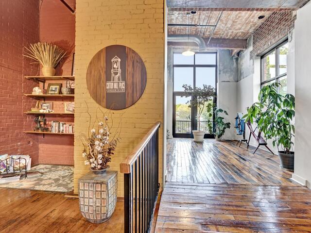 Photo of 300 South Street