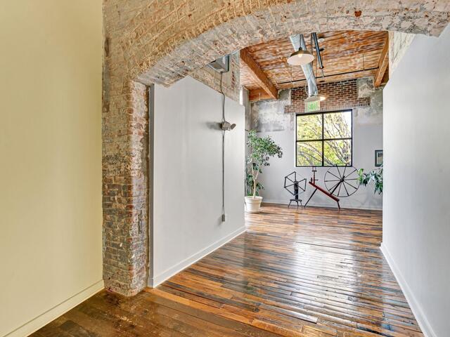 Photo of 300 South Street