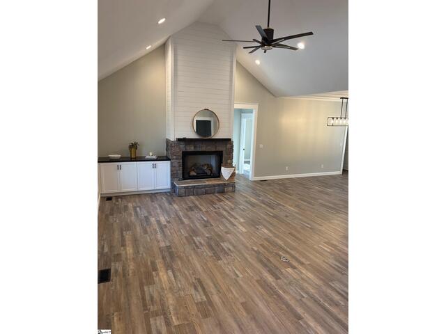 Photo of 107 Bentwood Lane