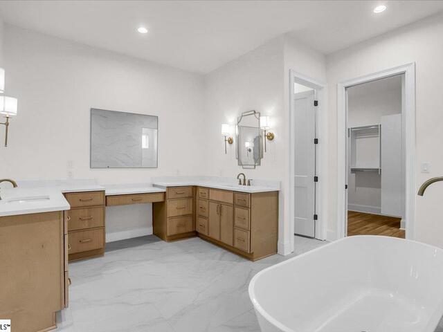 Photo of 219 W Hillcrest Drive