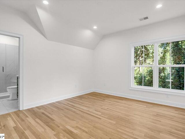 Photo of 219 W Hillcrest Drive