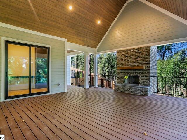 Photo of 219 W Hillcrest Drive