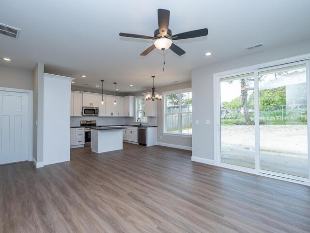 Photo of 12 bridwell Avenue