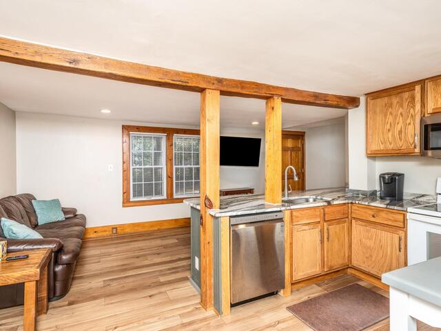 Photo of 16 Converse