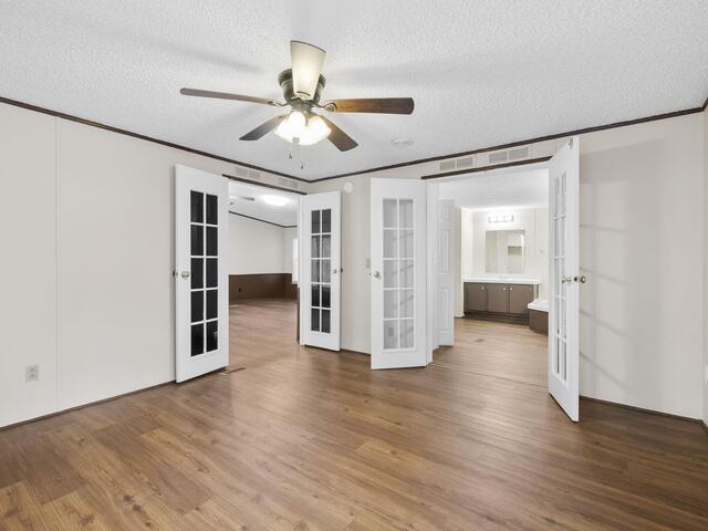 Photo of 305 River Road