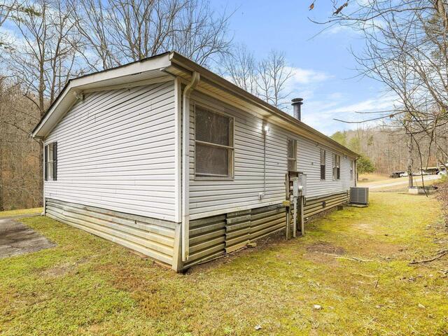 Photo of 305 River Road